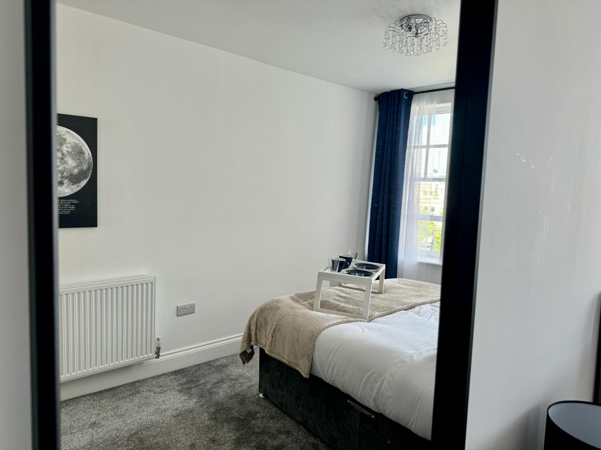 The Crown View - Luxury Apartment - Free Parking Nearby Харогейт Екстериор снимка